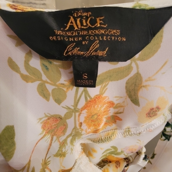 Disney Alice Through the Looking Glass Cole Shoulder Dress Size Small - Picture 3 of 5